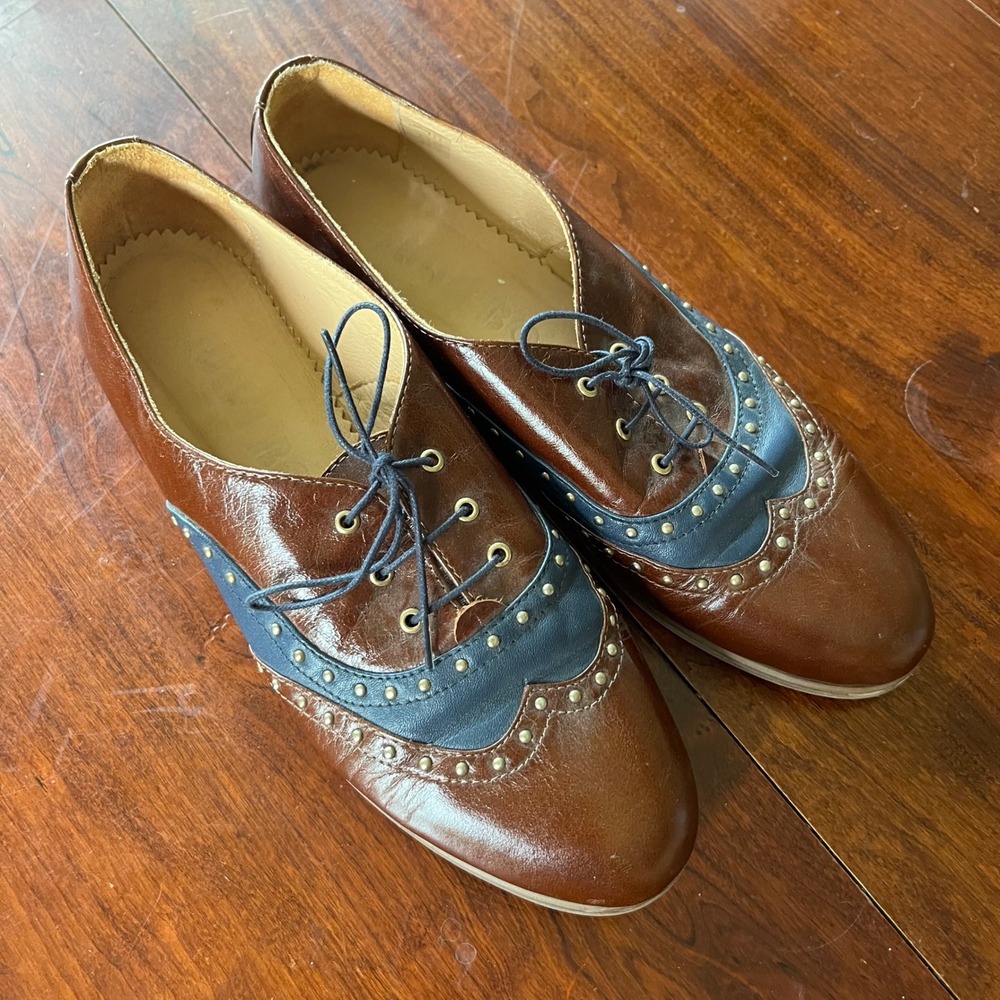 Julia Bo Handcrafted Leather Two Tone Studded Wing Tip Oxford Shoes. Women's‎ 10